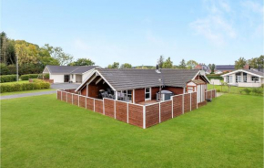 4 Bedroom Lovely Home In Juelsminde, Sønderby